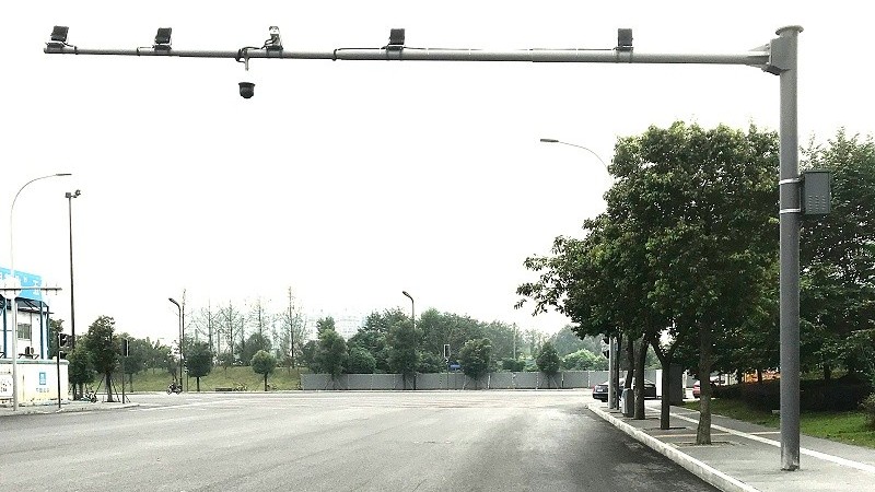 電子警察監(jiān)控桿價格-四川專業(yè)監(jiān)控桿廠家-菲尼特